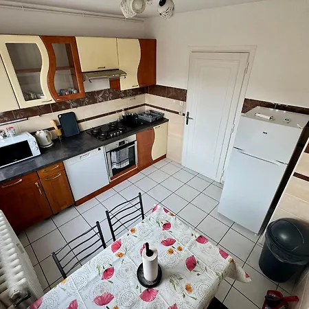 Apartment T3 Lumineux Balcon&parking Proche Genève