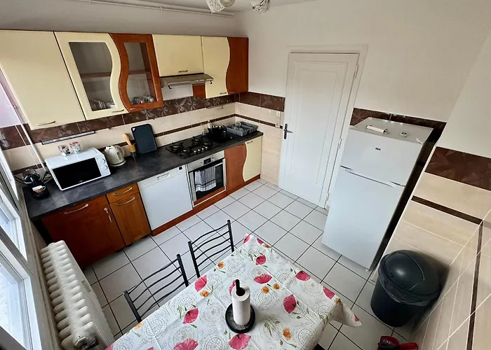 Apartment T3 Lumineux Balcon&parking Proche Genève